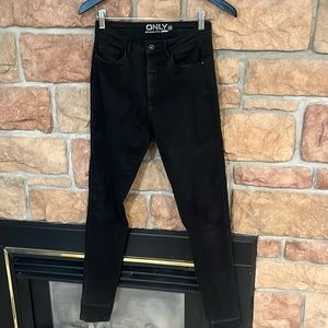 Women’s jeans